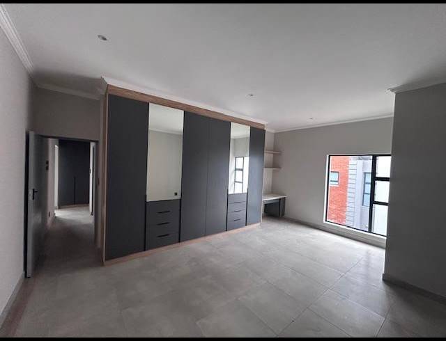 3 BEDROOM HOUSE FOR SALE IN SIX FOUNTAINS RESIDENTIAL ESTATE